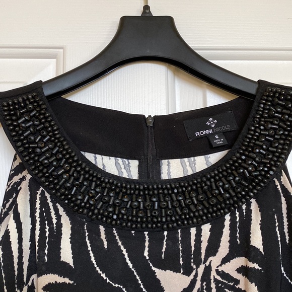 Dress - Picture 5 of 5